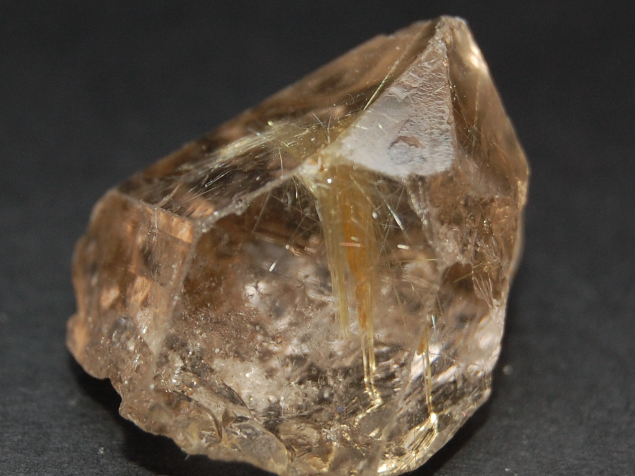 rutyl w kwarcu - brazylia