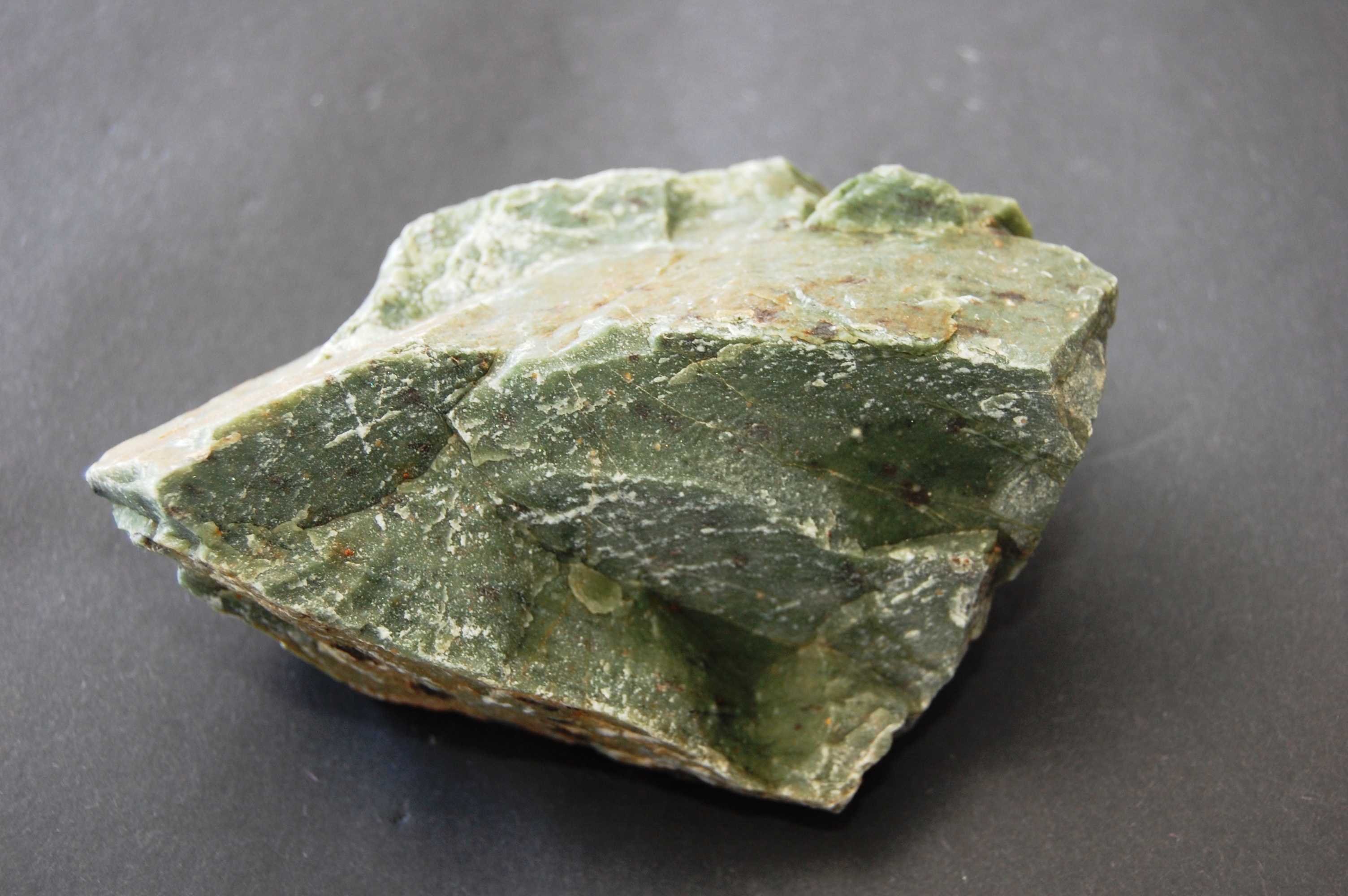 nefryt 15,2/8,3cm- Wiry