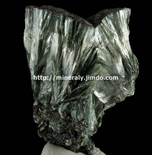 SERAFINIT (KLINOCHLOR)