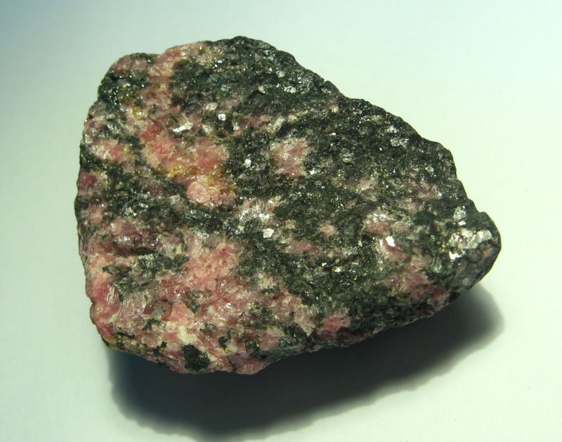 rodonit, ilmenit