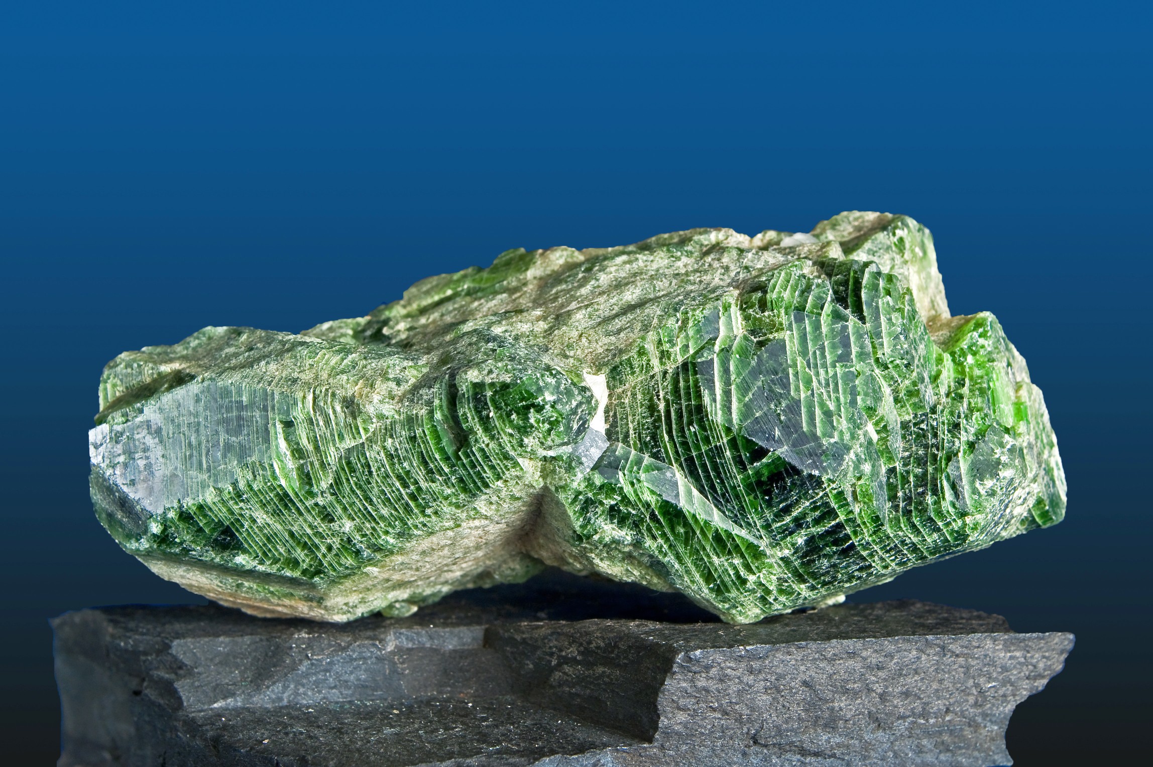 Diopsyd chromowy